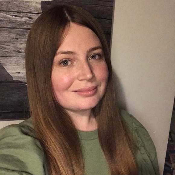 Meet your Posher, Alison - Picture 1 of 1